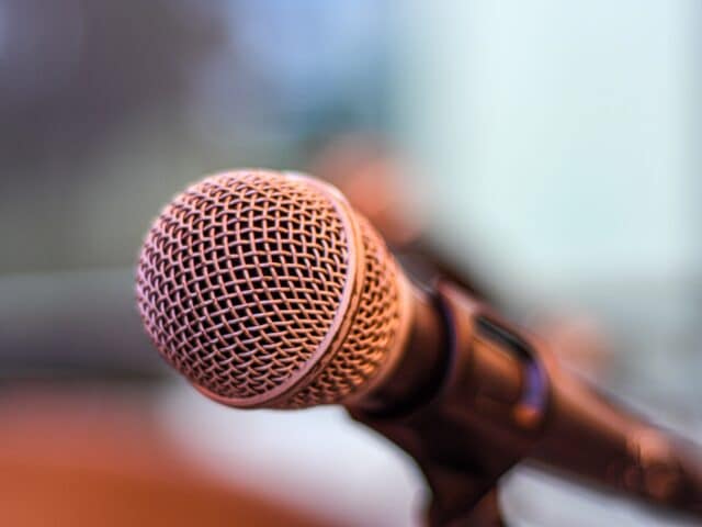 Microphone